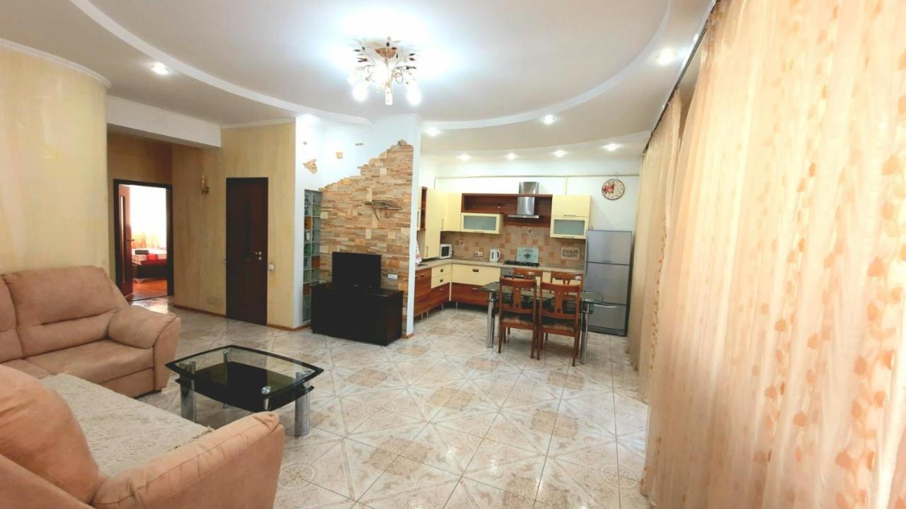 Elegance Apartment Chisinau Center Close To Stefan Cel Mare Exterior foto